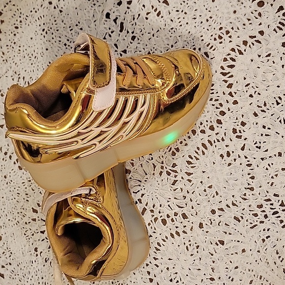 Gold Heelies - Picture 2 of 5